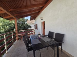 Apartman A6, izdvojena terasa, blizina roštilja